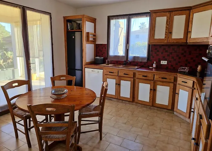 A Quelques Pas De La Tatil Evi *